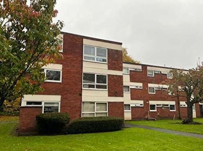 2 Bedroom Flat For Sale In Wheeleys Road, Birmingham, B15