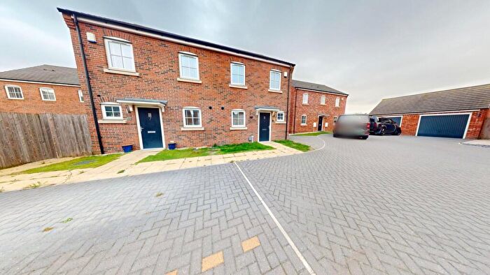 3 Bedroom Semi-Detached House For Sale In Old School Drive, Kirk Sandall, Doncaster, DN3