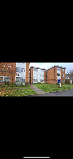 2 Bedroom Property To Rent In Sycamore Grove, New Malden, KT3