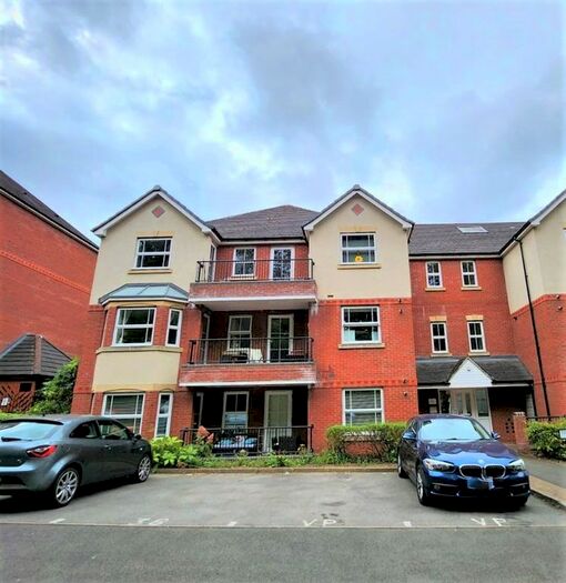 2 Bedroom Flat To Rent In Trefoil Gardens, Amblecote, Stourbridge, DY8