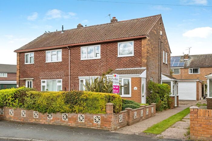 3 Bedroom Semi-Detached House For Sale In Cherry Grove, Conisbrough, Doncaster, DN12