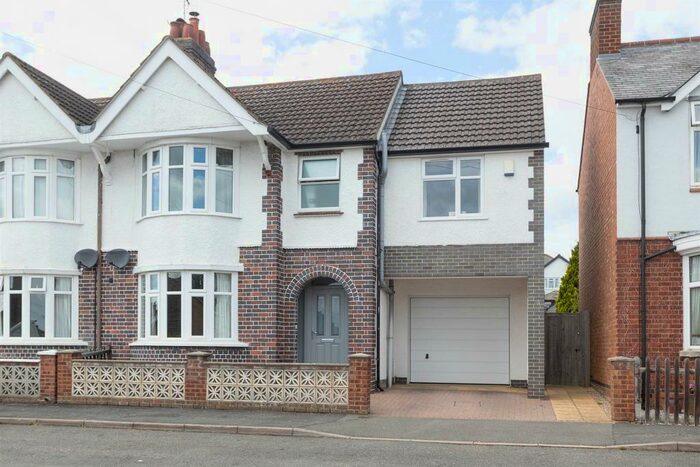 4 Bedroom Semi-Detached House To Rent In Highcross Street, Market Harborough, LE16
