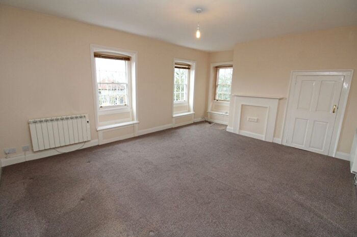 1 Bedroom Flat To Rent In Forge Lane, Gravesend, DA12