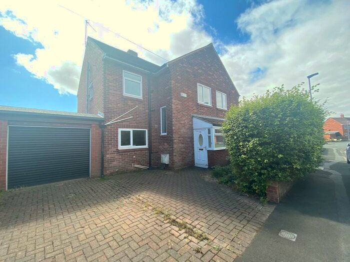 3 Bedroom Semi-Detached House To Rent In Waverley Drive, Bedlington, Northumberland, NE22