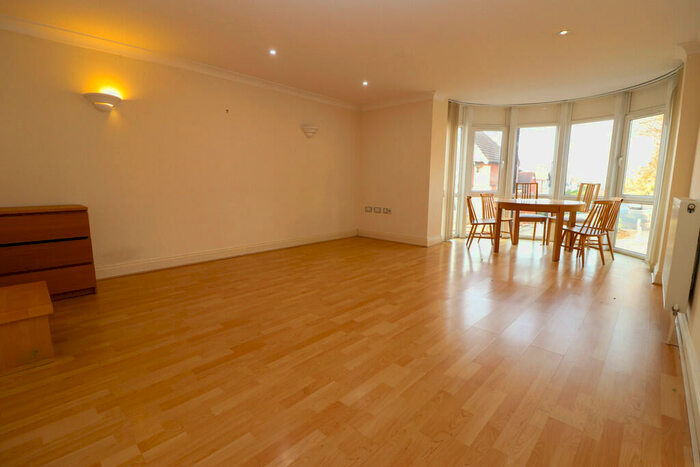 2 Bedroom Flat To Rent In Winchester Road, Southampton, SO16