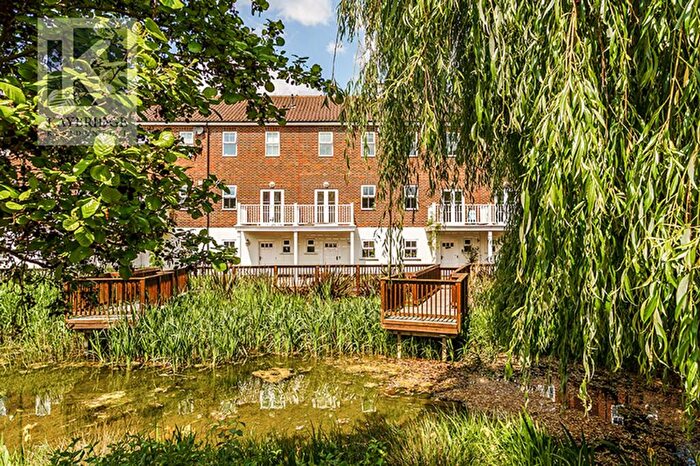 4 Bedroom Terraced House To Rent In Beaumont Drive, Worcester Park, KT4