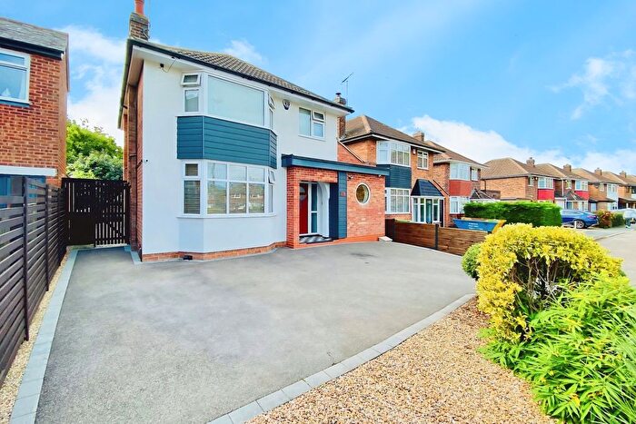 4 Bedroom Detached House For Sale In Kingsway, Braunstone Town, LE3