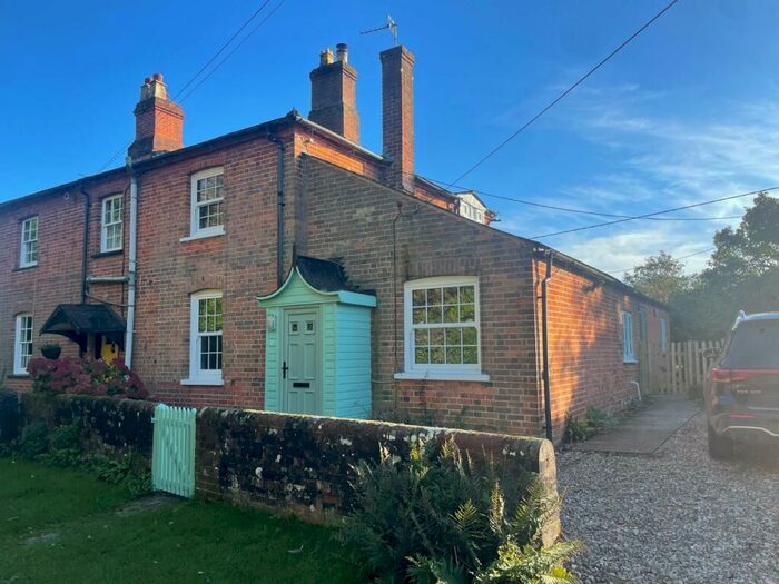 2 Bedroom Semi-Detached House To Rent In East End, Newbury, Berkshire, RG20