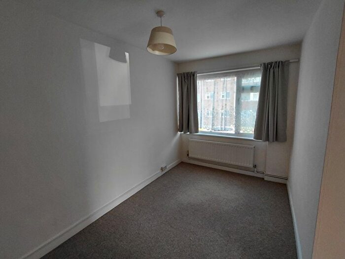 2 Bedroom Flat To Rent In Maldon Road, Wallington, SM6