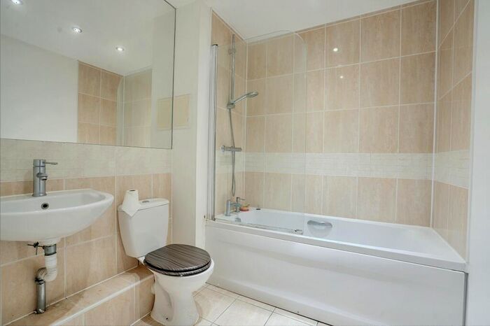 1 Bedroom Flat To Rent In Sandling Lane, Maidstone, ME14
