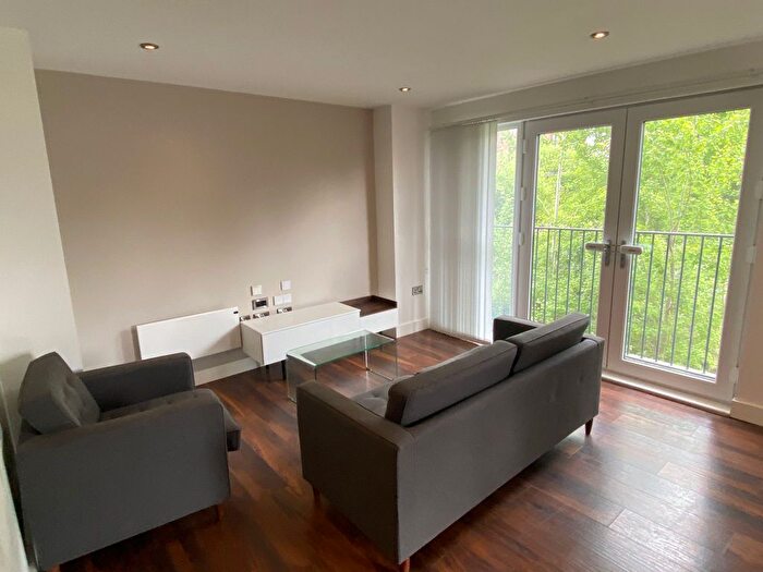 2 Bedroom Flat To Rent In Ordsall Lane, Salford, M5