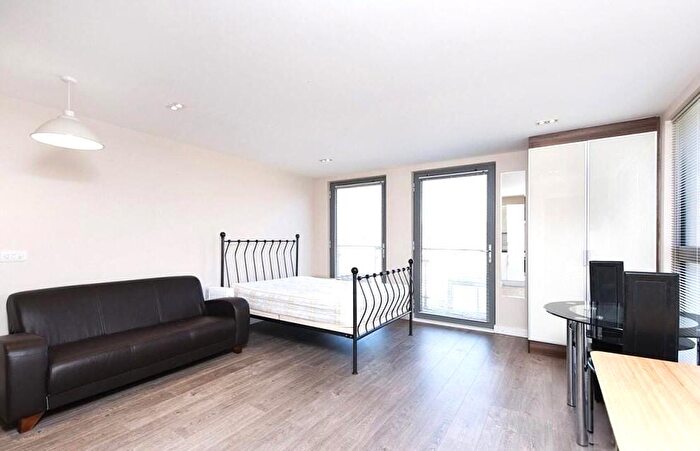 Studio To Rent In Pindoria House, Mintern Street, Angel, N1