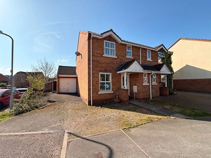 3 Bedroom Semi-detached House To Rent In Malus Close, Malvern, WR14