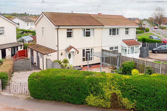 3 Bedroom Semi-Detached House For Sale In St. Marys Crescent, East Leake, LE12