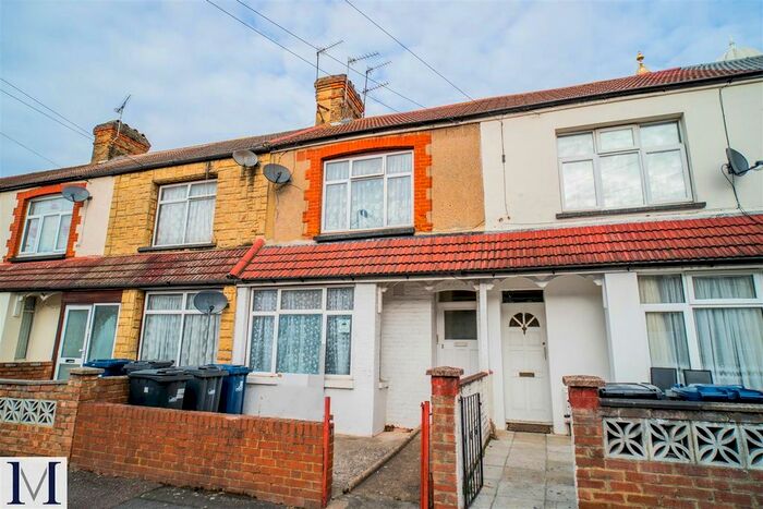 1 Bedroom Flat To Rent In Hammond Road, Southall, Middlesex UB2