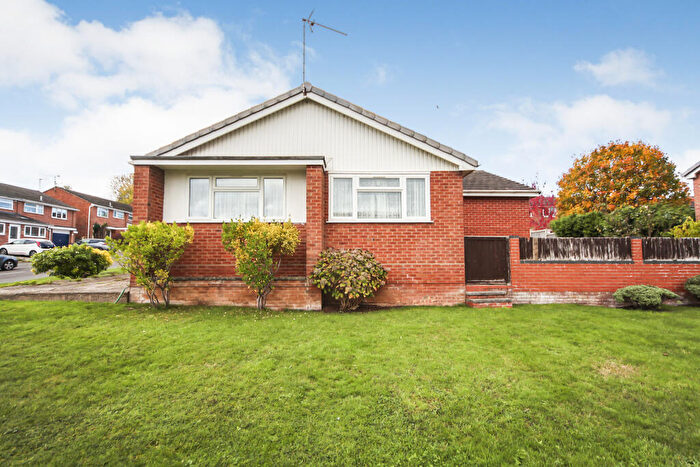 3 Bedroom Detached Bungalow For Sale In Kirton Close, Leamington Spa, CV31