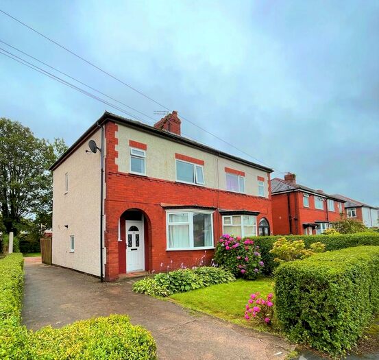 3 Bedroom Semi-Detached House To Rent In Aldwych Drive, Ashton-On-Ribble, Preston, PR2