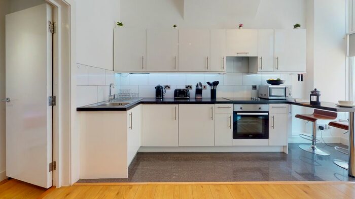 2 Bedroom Flat To Rent In Acton Lane, London, W4