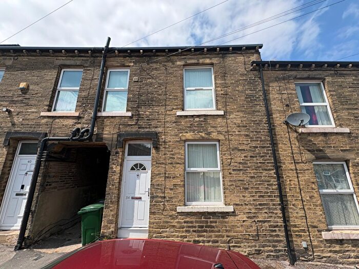 1 Bedroom Terraced House To Rent In Haycliffe Road, Bradford, BD5