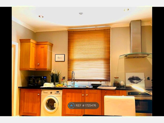 1 Bedroom Flat To Rent In North Town Road, Maidenhead, SL6