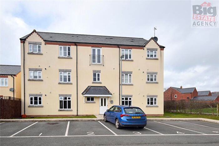 2 Bedroom Apartment To Rent In Stryd Y Wennol, Ruthin, LL15