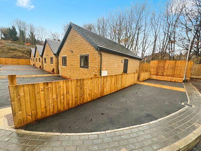 2 Bedroom Bungalow To Rent In Paddock Fields, Huddersfield, Kirklees, HD4