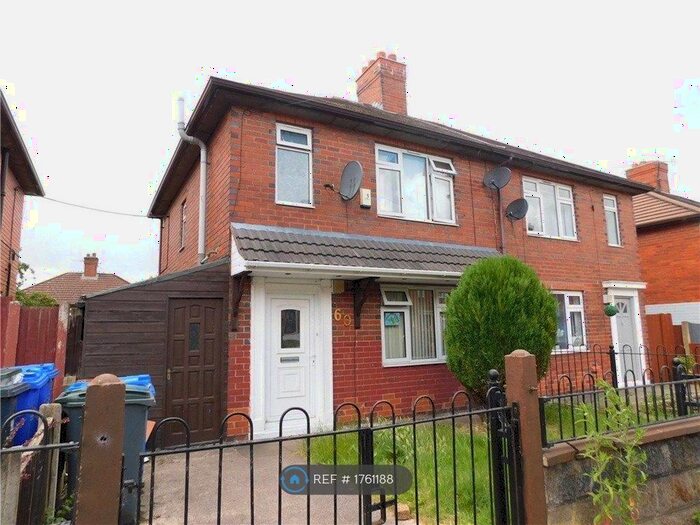 3 Bedroom Semi-Detached House To Rent In Bryant Road, Stoke-On-Trent, ST2