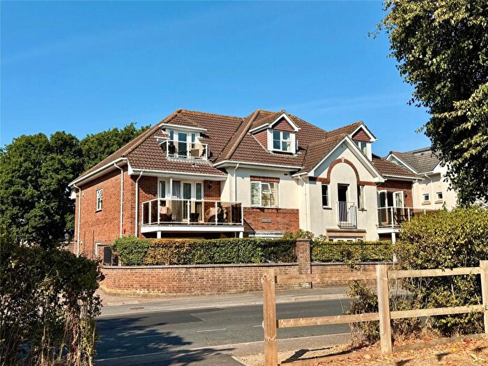2 Bedroom Apartment For Sale In Park Gate, Whitefield Road, New Milton, Hampshire, BH25