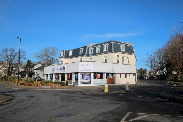 2 Bedroom Flat To Rent In Junction Road, Burgess Hill, RH15