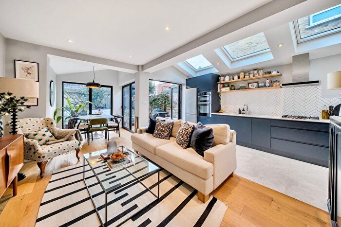 2 Bedroom Flat For Sale In Sulina Road, London, SW2