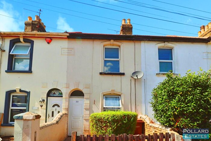 2 Bedroom House For Sale In Adelaide Road, Gillingham, ME7