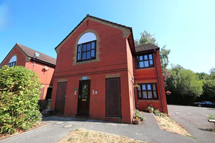 1 Bedroom Flat For Sale In Mallow Road, Hedge End, SO30
