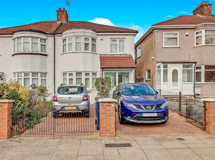 3 Bedroom Semi-Detached House For Sale In Highfield Avenue, Greenford, UB6