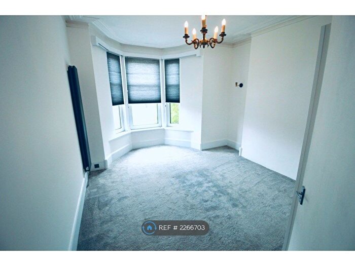 3 Bedroom Flat To Rent In Great Northern Road, Aberdeen, AB24