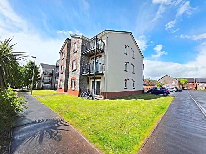 1 Bedroom Flat For Sale In Heol Gryfydd, Rhydyfelin, Pontypridd, CF37