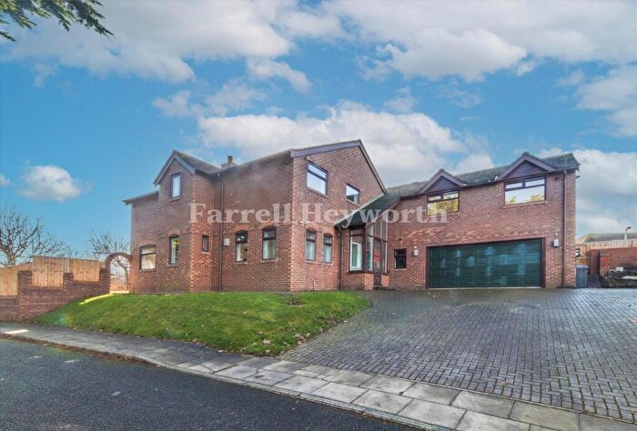 5 Bedroom Detached House For Sale In The Knowle, Blackpool, FY2