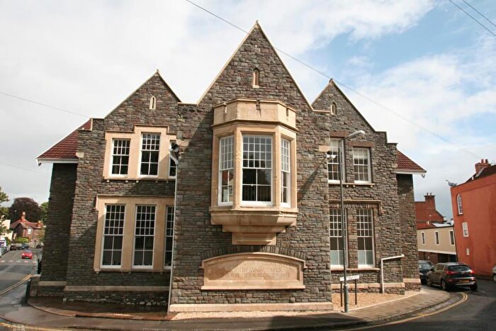 3 Bedroom Apartment To Rent In Cotham Road South - Cotham, BS6