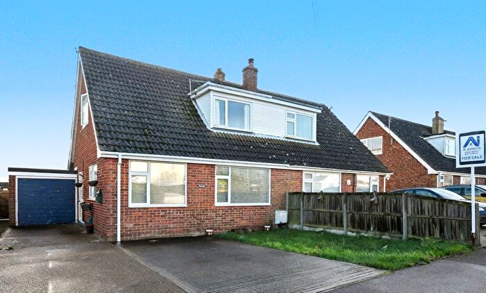 3 Bedroom Bungalow For Sale In Hardy Road, St Margarets At Cliffe, CT15