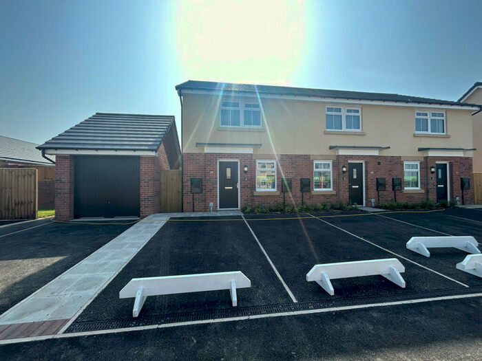 3 Bedroom End Of Terrace House For Sale In Primrose Road, Longridge, PR3