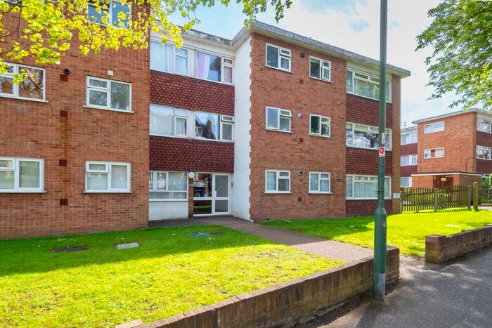 2 Bedroom Flat To Rent In Maldon Road, Wallington, SM6
