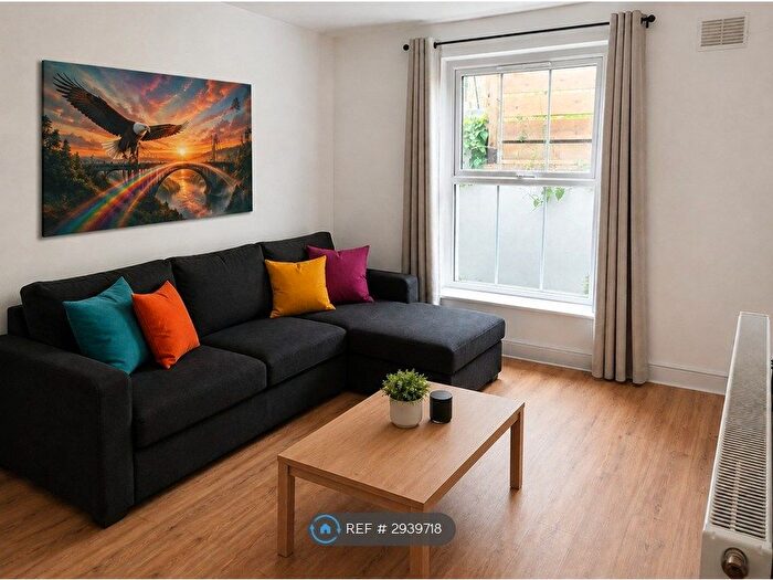 1 Bedroom Flat To Rent In Woodhill, London, SE18