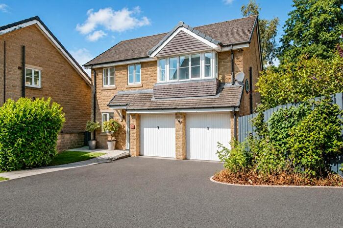 4 Bedroom Detached House For Sale In Bank View, Birkenshaw, Bradford, West Yorkshire, BD11