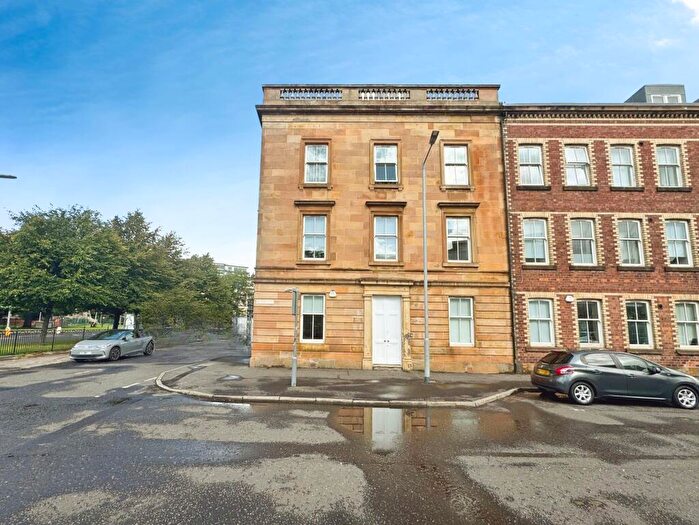 2 Bedroom Flat For Sale In Mcphail Street, Glasgow, G40