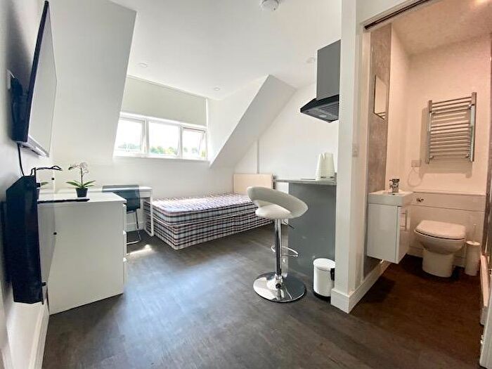 2 Bedroom House To Rent In , Sheffield, S11