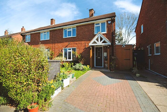 3 Bedroom Semi Detached House For Sale In Tibbs Hill Road, Abbots Langley, WD5