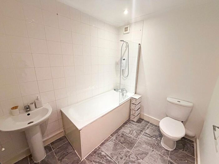 1 Bedroom Flat To Rent In London, E17