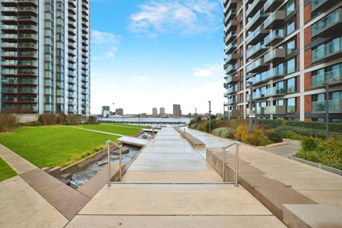 1 Bedroom Flat To Rent In Duke Of Wellington Avenue, London, SE18