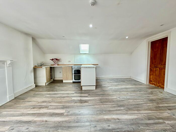 1 Bedroom Flat To Rent In Warwick Road, Solihull, B92