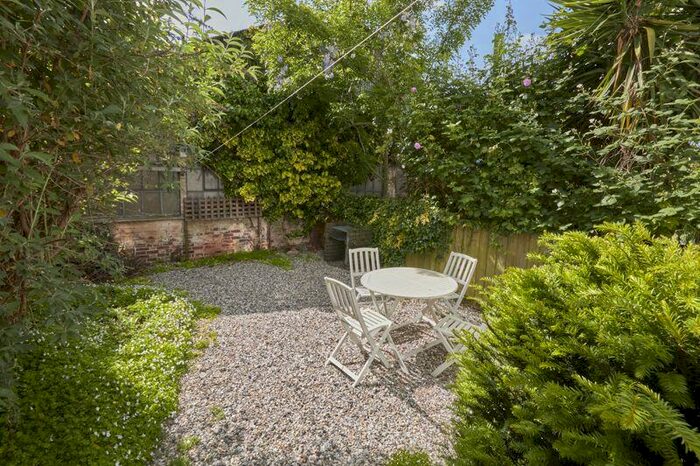 2 Bedroom Flat To Rent In Fully Furnished Double Bedroom Lower Ground Floor Flat, Own Entrance, EX4