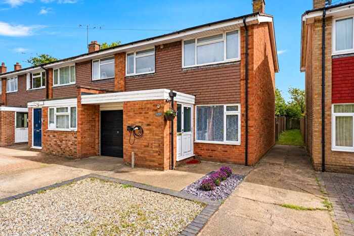 3 Bedroom End Of Terrace House For Sale In Wood End, Park Street, St. Albans, Hertfordshire, AL2